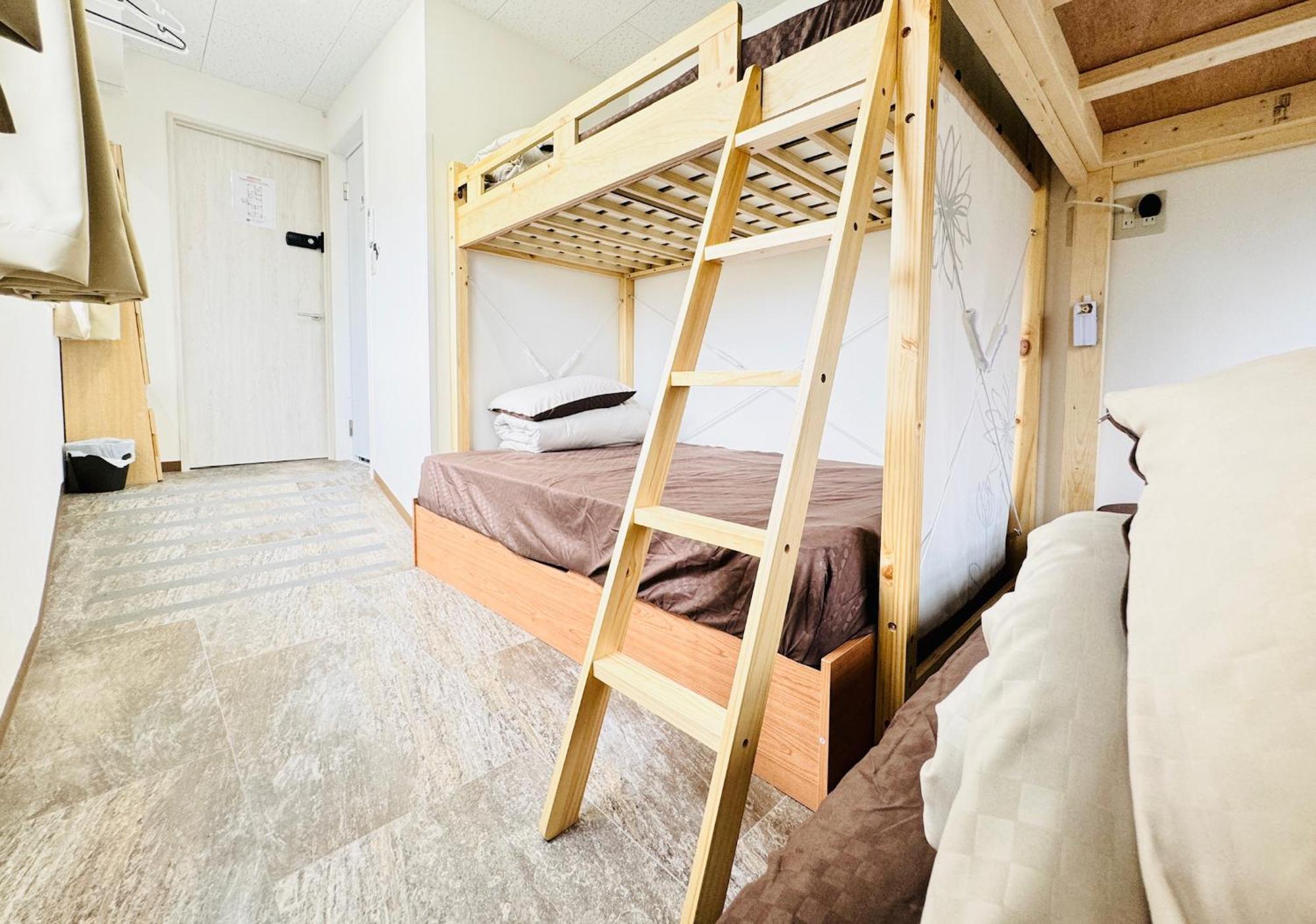 Guest House B'S Fiveⅱ Osaka Exterior photo